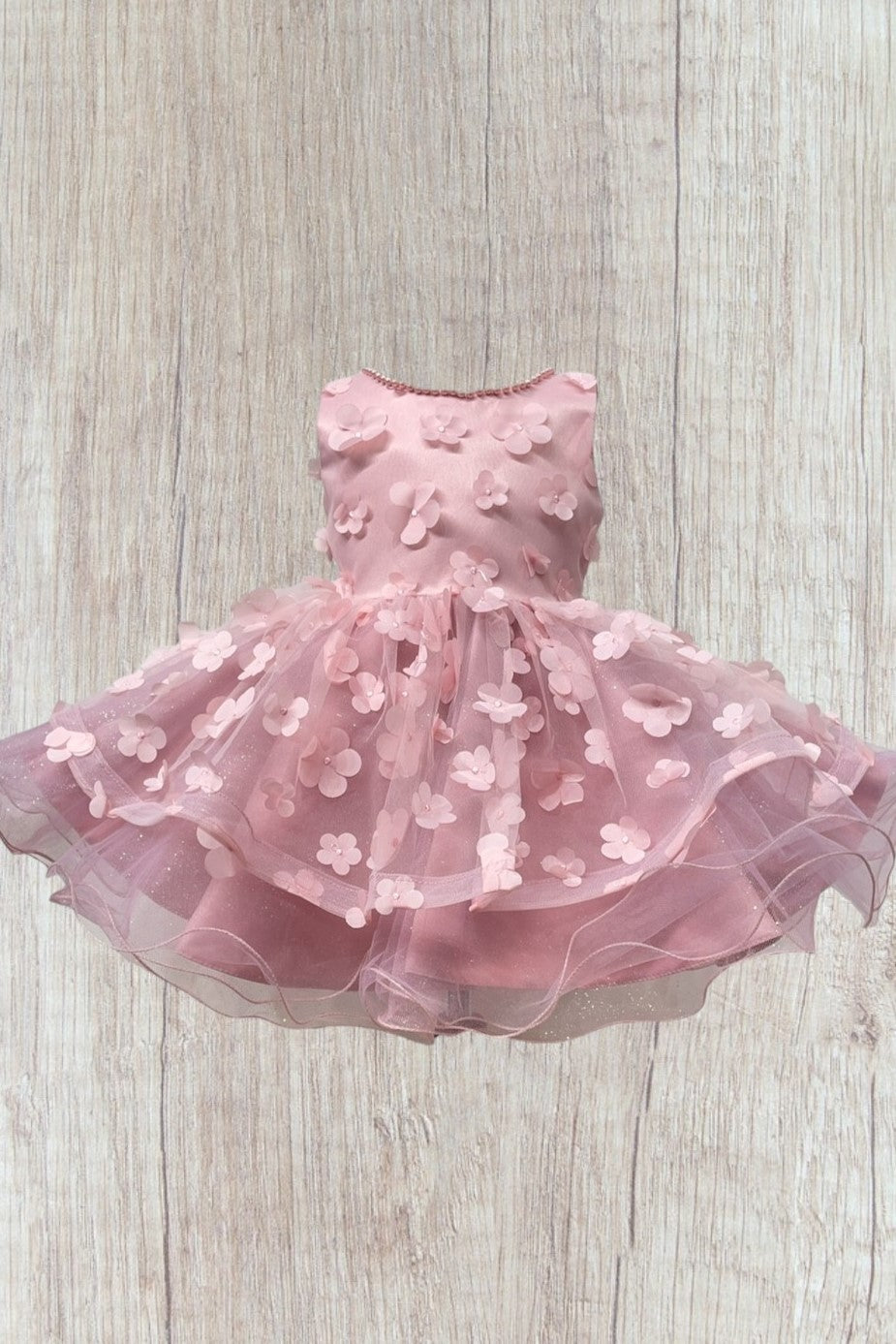 Vestido de comunión para niña con capas de tul y apliques florales de Cinderella Couture USA AS9170B