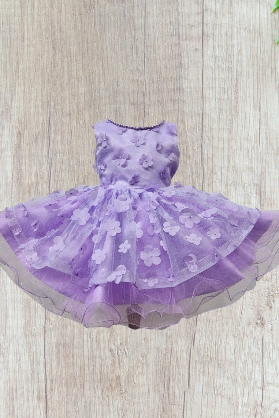 Vestido de comunión para niña con capas de tul y apliques florales de Cinderella Couture USA AS9170B