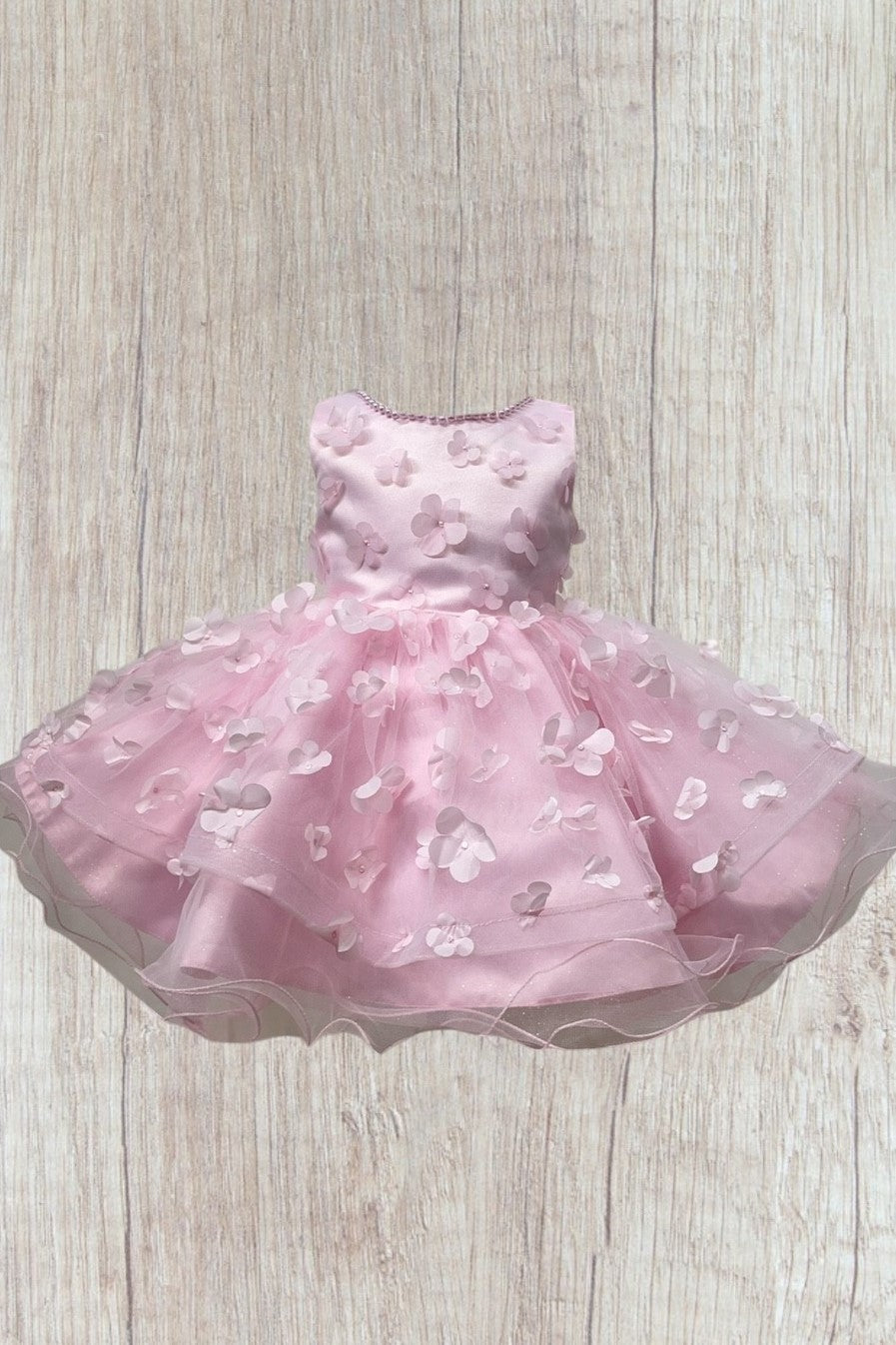 Vestido de comunión para niña con capas de tul y apliques florales de Cinderella Couture USA AS9170B