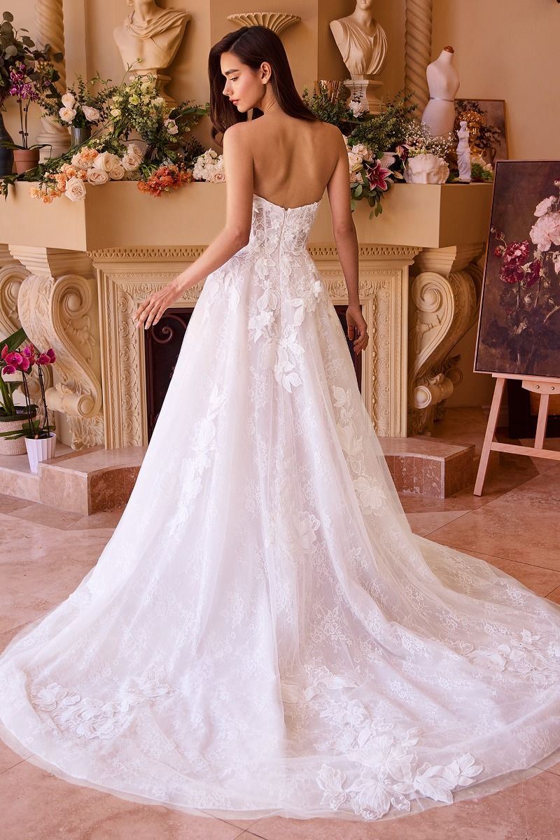 Abito da sposa a trapezio con scollo a cuore senza spalline di Andrea e Leo  WL034