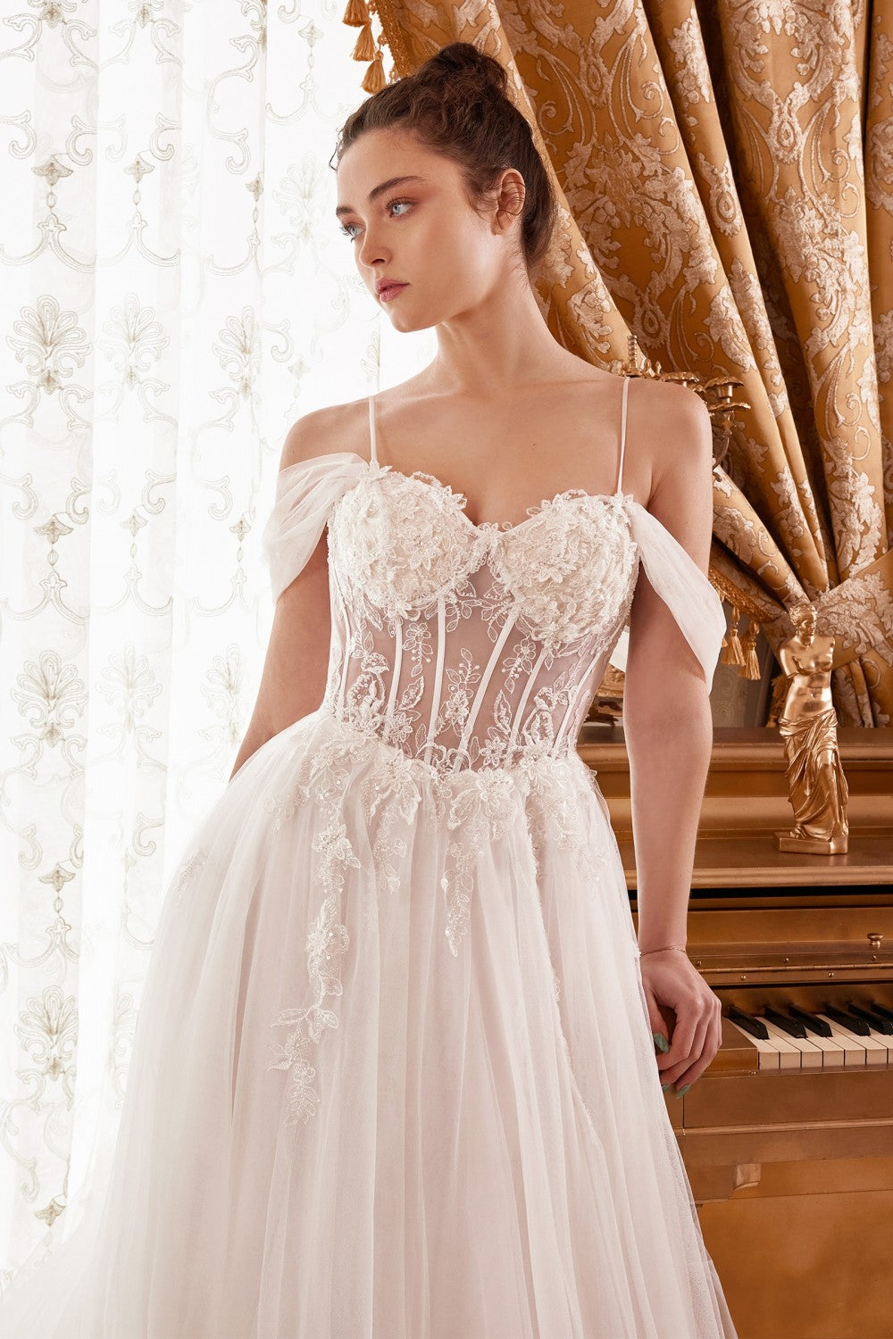 Off-White_2 Layered Tulle A-Line Bridal Gown with Corset Bodice WN307
