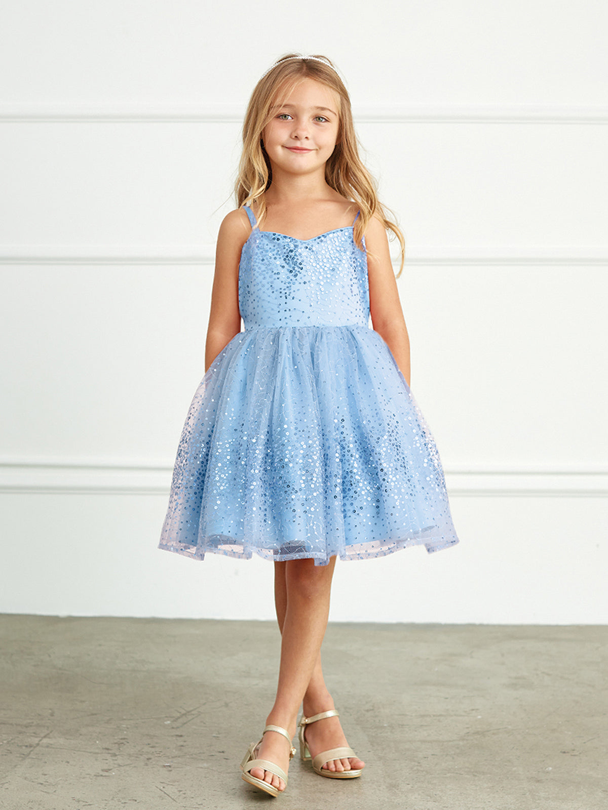 Vestido Niña Azul Cielo con Escote Corazón Lentejuelas - AS5825